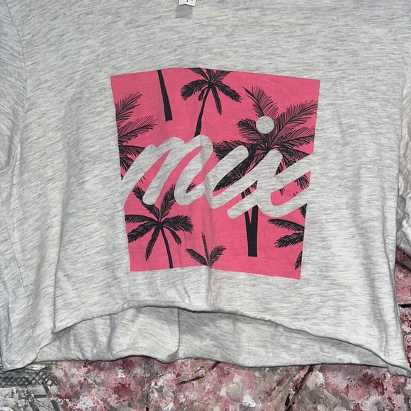 Canvas Cropped Gray T-Shirt with MIX and Palm Trees in black on pick sz S EUC - Picture 3 of 6